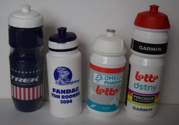 Lot Bidons / Drinkbussen / Lot van 17 + 2 Dubbele beschikbaar voor biedingen