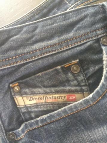 Diesel Larke Straight-Leg 31- Lengte 34.-1984-