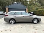 Toyota Auris SW 1.2 Turbo Comfort / Navigatie / Cruise contr, Auto's, Voorwielaandrijving, Stof, Euro 6, 4 cilinders