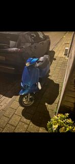 Piaggio zip b klasse gezocht type 1,2,3 enz mag ook, Fietsen en Brommers, Scooters | Piaggio, Ophalen of Verzenden, Zo goed als nieuw