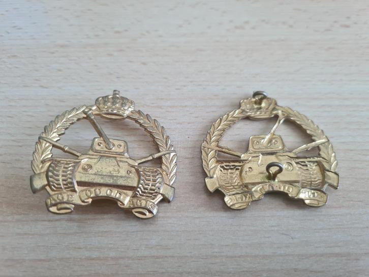 Mutsinsigne bataljon zware tanks - goud, Verzamelen, Militaria | Algemeen, Landmacht, Embleem of Badge, Ophalen of Verzenden