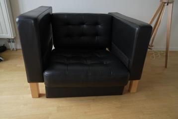 IKEA Karlstad zwarte leren fauteuil beschikbaar voor biedingen