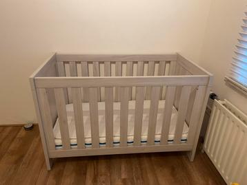Babykamer 2-delig Interbaby beschikbaar voor biedingen