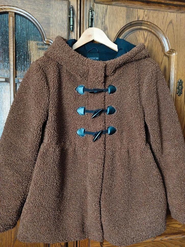 Mooie bruine winterjas in 100% polyester maat 40., Kleding | Dames, Jassen | Winter, Zo goed als nieuw, Ophalen of Verzenden
