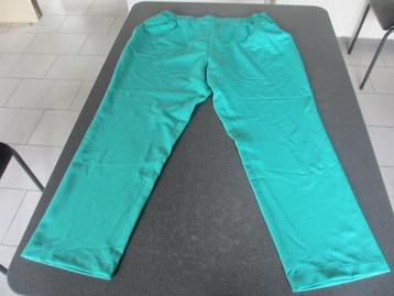 groene dames broek beschikbaar voor biedingen