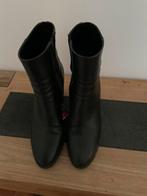 Enkellaarsjes speciale hak maat 40, Kleding | Dames, Ophalen of Verzenden, Zo goed als nieuw, Rood