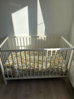 Baby/peuter bed Ikea 60 x 120 + toebehoren, Ophalen, Zo goed als nieuw
