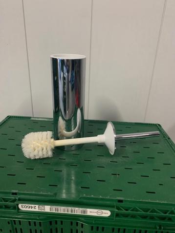 WC Borstel beschikbaar voor biedingen