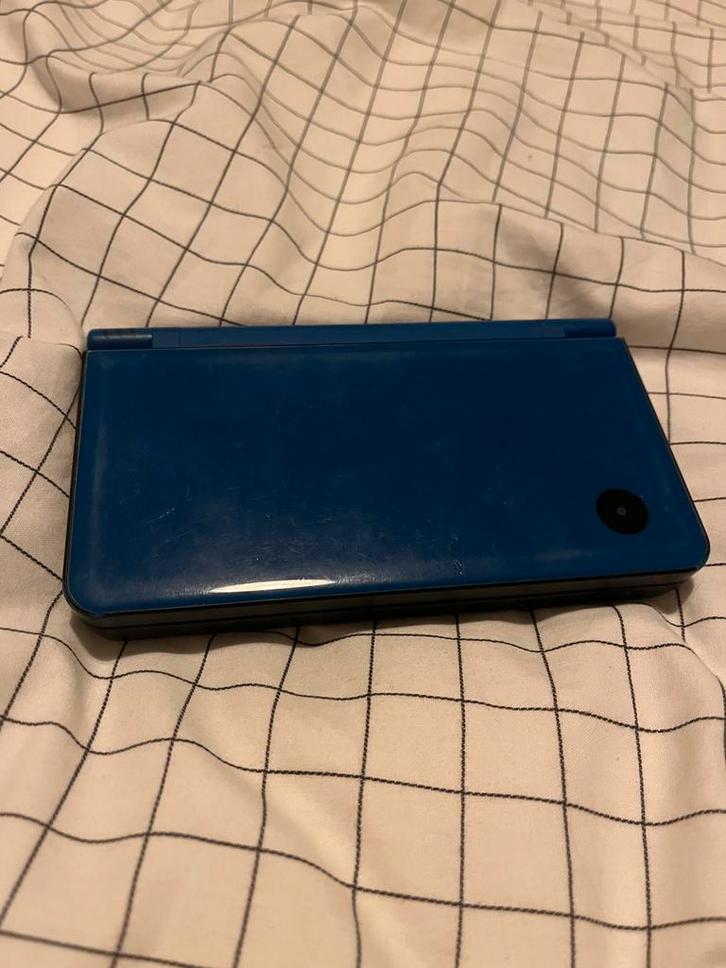 Nintendo DSi XL, Games en Spelcomputers, Spelcomputers | Nintendo DS, Gebruikt, Dsi XL, Blauw, Ophalen of Verzenden