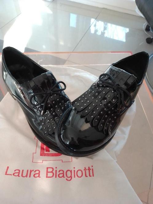 Magnifiques mocassins femme Laura Biagiotti, Vêtements | Hommes, Chaussures, Comme neuf, Enlèvement ou Envoi
