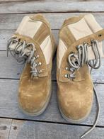 Dessert boots, Enlèvement