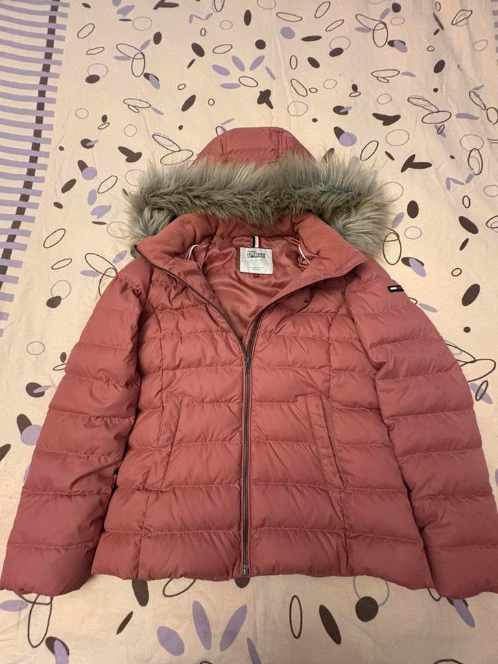 Tommy Hilfiger damesjas maat M poederroze, Kleding | Dames, Jassen | Winter, Zo goed als nieuw, Maat 38/40 (M), Roze, Ophalen of Verzenden