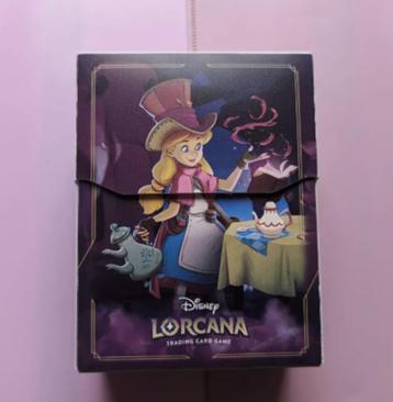 Lorcana - Alice In Wonderland Tea Alchemist Deckbox Promo disponible aux enchères