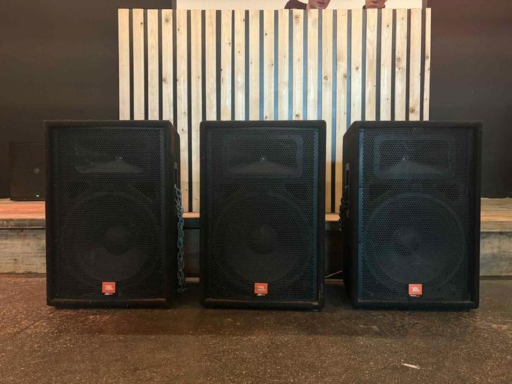 JBL JRX100, Audio, Tv en Foto, Luidsprekerboxen, Zo goed als nieuw, Front, Rear of Stereo speakers, 120 watt of meer, JBL, Ophalen