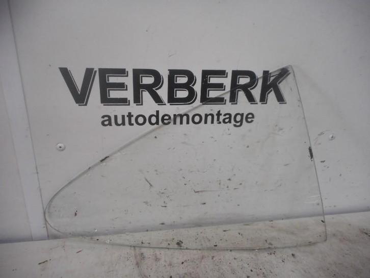 ZIJRUIT RECHTS ACHTER Opel GT (01-1968/08-1973), Auto-onderdelen, Ruiten en Toebehoren, Opel, Gebruikt