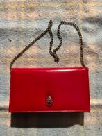 Rode vintage clutch met ketting, Handtassen en Accessoires, Tassen | Damestassen, Ophalen of Verzenden, Gebruikt, Handtas