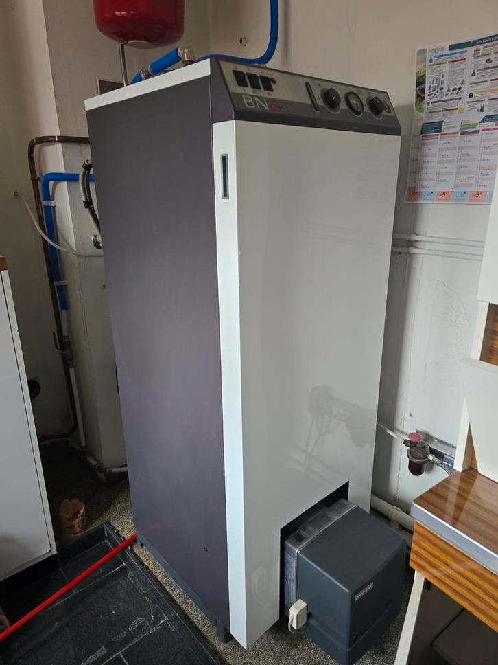 Chaudière au mazout + cuve a mazout En bonne état, Bricolage & Construction, Chauffage & Radiateurs, Enlèvement ou Envoi