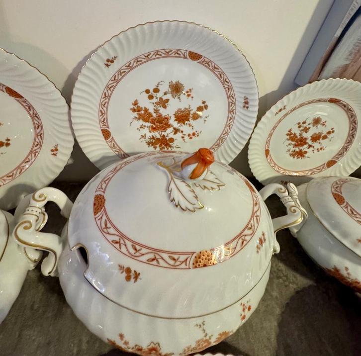 Vintage Porseleinen servies KAISER BURGUND, Bavaria, ~1960., Antiek en Kunst, Antiek | Servies compleet, Ophalen