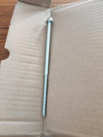 1000 160 mm verzinkte schroeven met zeskantige kop  beschikbaar voor biedingen