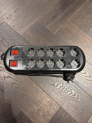 Hama Stekkerblok 10-voudig met 2 schakelaars – 2m kabel beschikbaar voor biedingen