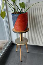 Vintage plantentafel, tripod, bijzettafeltje, Huis en Inrichting, Tafels | Bijzettafels, Ophalen, Gebruikt, Rond, 60 cm of meer