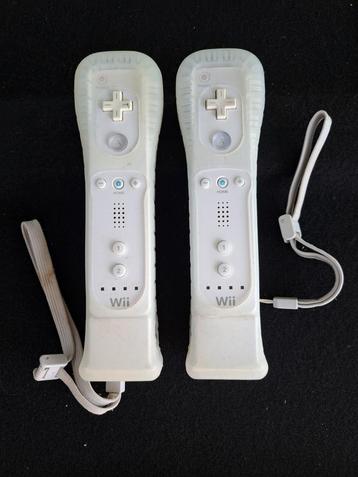 2 Wii-controllers In goede staat! €20 per stuk. Rendez-vous  beschikbaar voor biedingen
