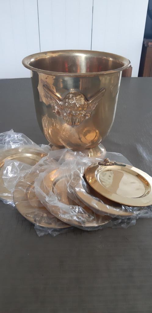 Koperen pot met engel + 6 bordjes met engel, Antiek en Kunst, Curiosa en Brocante, Ophalen