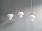 Trio de suspensions scandinaves en opaline blanche, 1960, Enlèvement ou Envoi