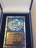 Karnaval Denderleeuw ereteken 1997, Timbres & Monnaies, Pièces & Médailles, Enlèvement ou Envoi