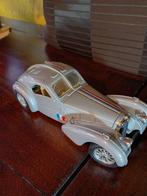 BUGATTI ATLANTIC   1938    1/24, Ophalen, Zo goed als nieuw, Auto, Burago