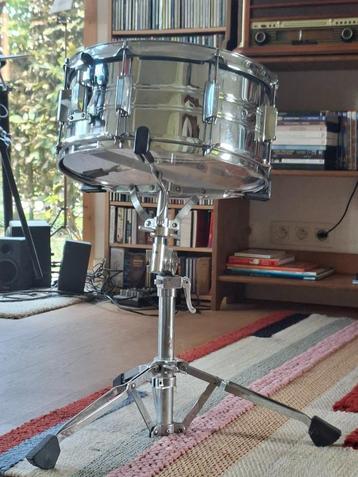 Snaredrum + snaredrum stand Tama beschikbaar voor biedingen