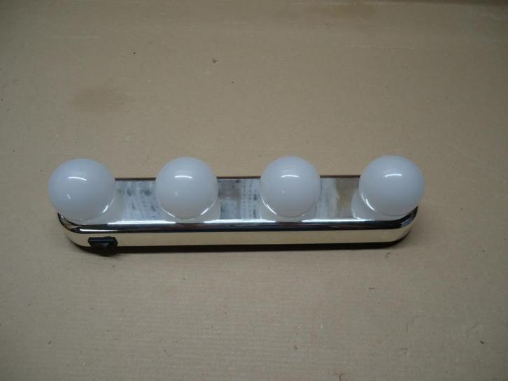 Lampe à ampoules LED à coller NEUF !!!, Caravanes & Camping, Lampes de poche, Comme neuf, Batterie, Enlèvement