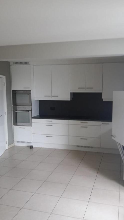 Appartement te koop in hartje oostmalle met carpoort, Immo, Huizen en Appartementen te koop, Antwerpen (stad), tot 200 m², Appartement