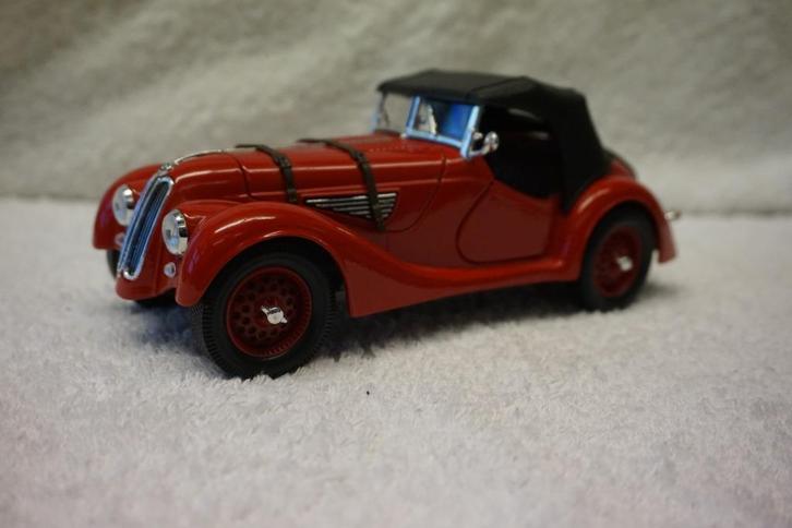 BMW 328 Roadster 1:18 -Burago, Hobby en Vrije tijd, Modelauto's | 1:18, Gebruikt, Auto, Burago, Ophalen of Verzenden