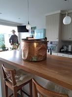 Koperen antieke pot, Enlèvement