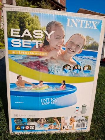 Zwembad beschikbaar voor biedingen