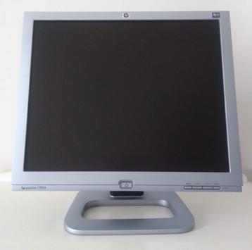 Ecran HP Pavilion f1904 - 19 pouces. Neuf et fonctionne bien beschikbaar voor biedingen