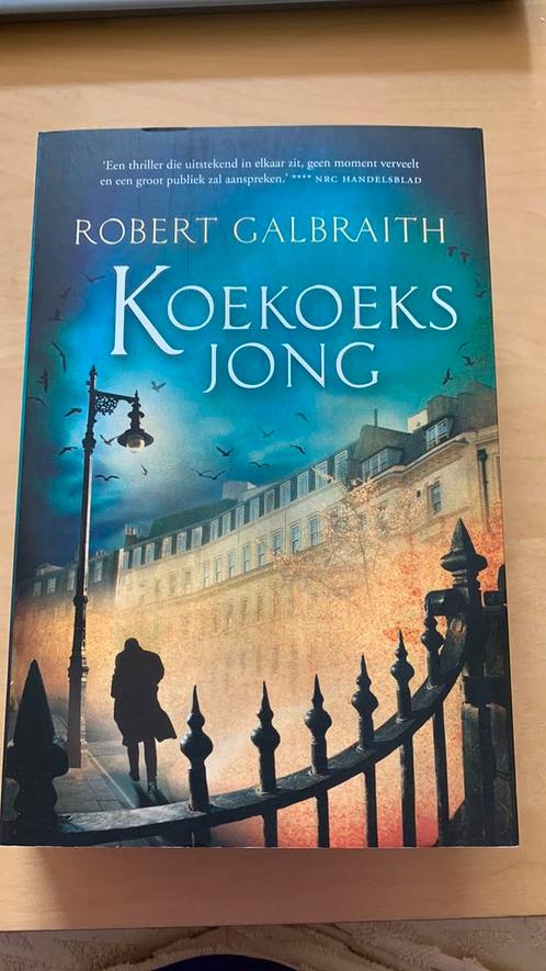 Robert Galbraith - Koekoeksjong, Boeken, Thrillers, Zo goed als nieuw, Ophalen of Verzenden