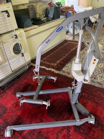 top invacare tillift in perfecte staat kan 180 kg tillen ver beschikbaar voor biedingen
