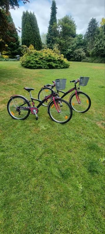 3 meisjes fietsen, Ophalen, Zo goed als nieuw