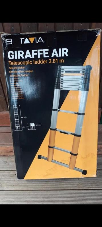 Telescopische luchtladder voor giraffe beschikbaar voor biedingen