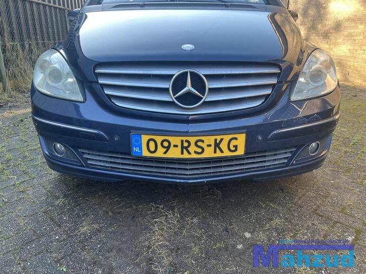 MERCEDES B KLASSE W245 blauw 375 voorbumper 2005-2011, Auto-onderdelen, Carrosserie, Bumper, Mercedes-Benz, Voor, Gebruikt, Ophalen of Verzenden