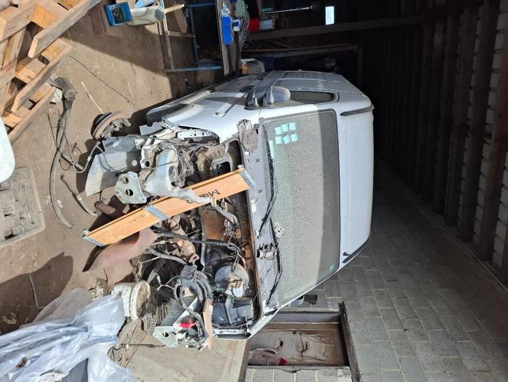 Camionnette moteur cassé, Auto's, Bestelwagens en Lichte vracht, Particulier, Renault, Diesel, Euro 3, 5 deurs, Handgeschakeld