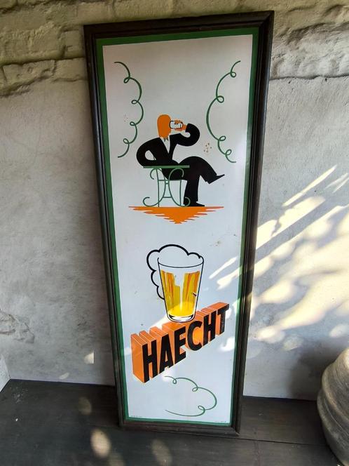 Emaillebord Haecht in houten kader, Verzamelen, Biermerken, Gebruikt, Reclamebord, Plaat of Schild, Overige merken, Ophalen