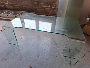 Table basse en verre  beschikbaar voor biedingen