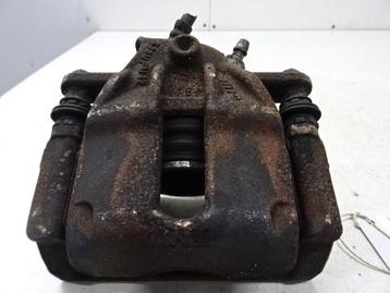 ETRIER DE FREIN AVANT GAUCHE Renault Clio IV (5R), Utilisé, Renault