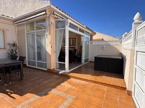 Charmante 2 onder 1 kap woning met gastenkamer in Torrevieja, Immo, Buitenland, Spanje, Woonhuis, Overige