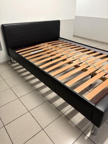 bed tweepersoons twijfelaar beschikbaar voor biedingen