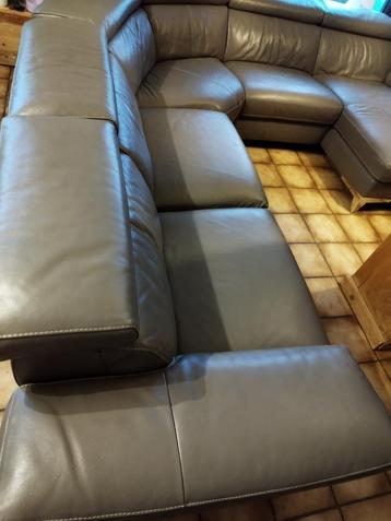 Canapé d'angle en cuir, 2 relax électriques, une méridienne  beschikbaar voor biedingen