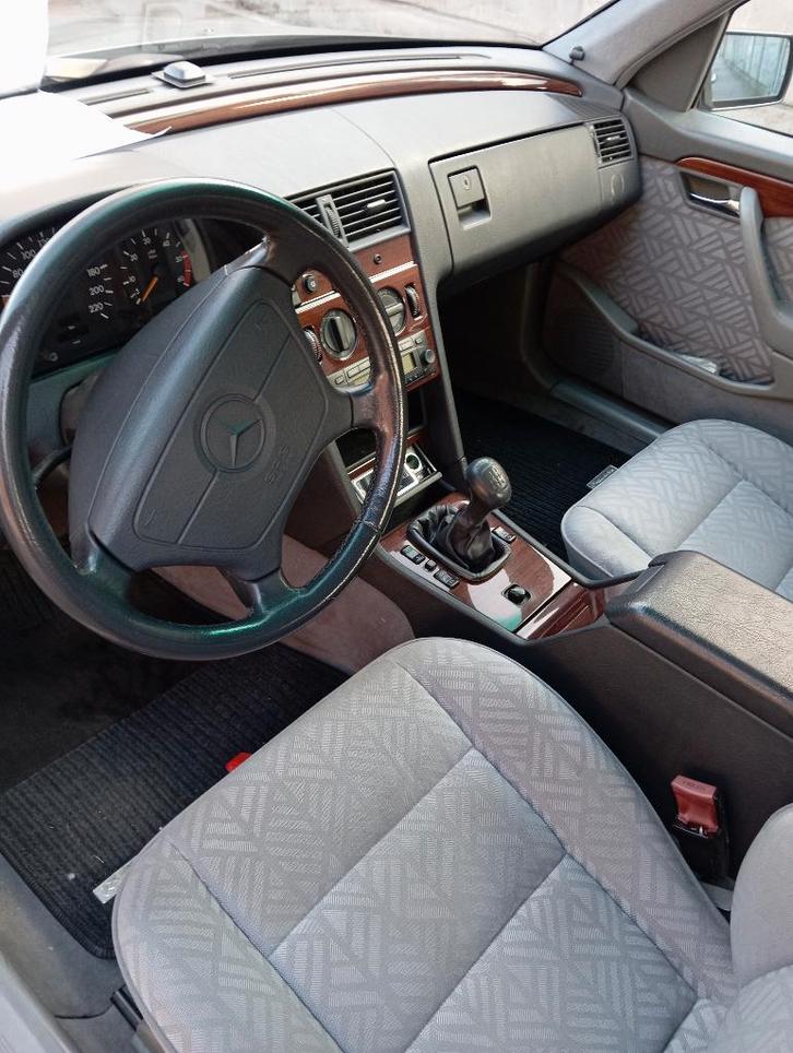 Mercedes 200 diesel voorouder oldtimer, Auto's, Mercedes-Benz, Particulier, C-Klasse, ABS, Airbags, Alarm, Boordcomputer, Centrale vergrendeling